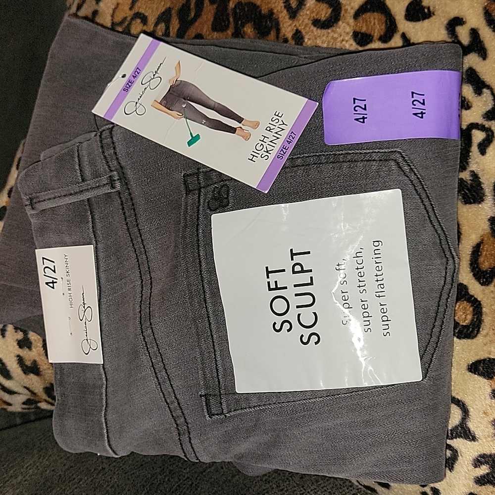 Jessica Simpson high rise skinny soft sculpt skinny jean NWT 4/27